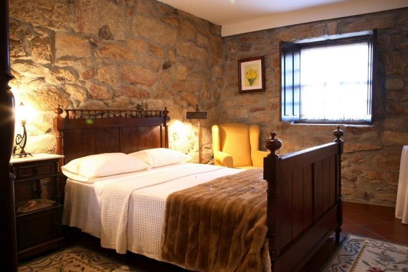 Casa Do Meio Do Povo - Turismo De Habitacao ชาเวส ภายนอก รูปภาพ